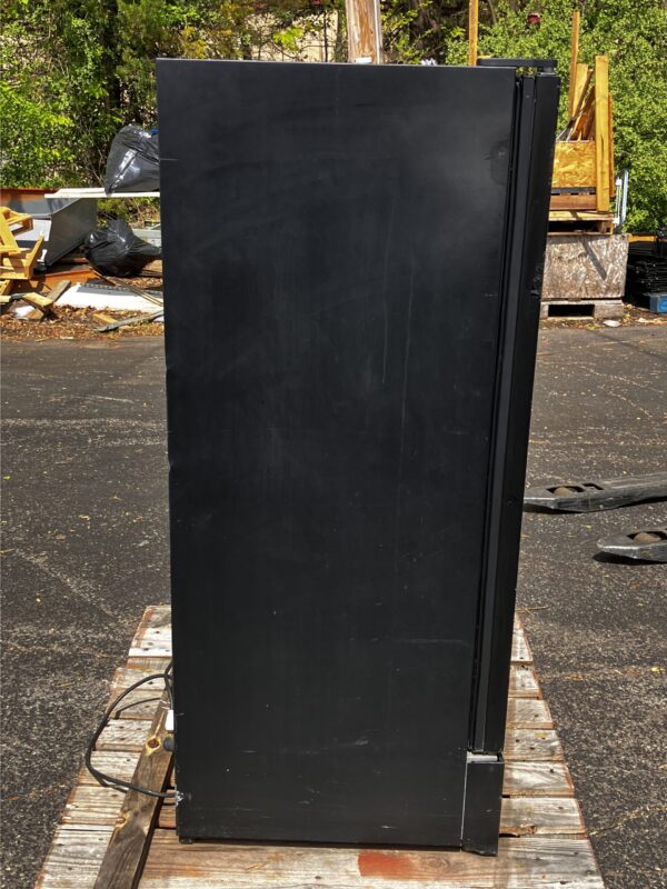 True Refrigeration GDM-30-LD (pssid:  TRUE BEV-BLK-1)