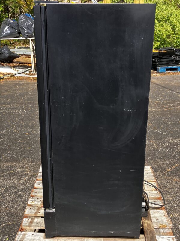 True Refrigeration GDM-30-LD (pssid:  TRUE BEV-BLK-1)