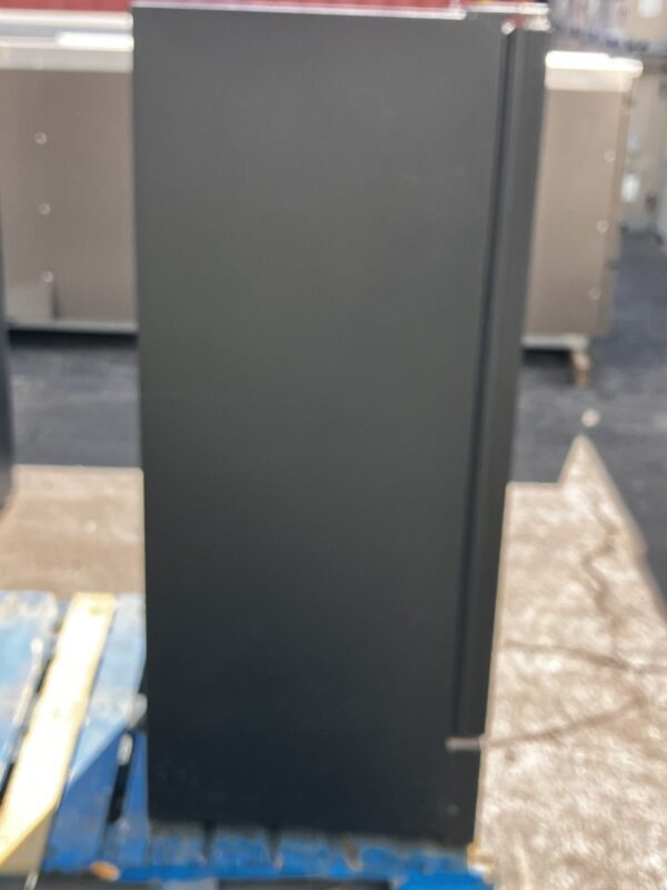 True Refrigeration GDM-30-LD (pssid:  TRUE BEV-BLK-4)